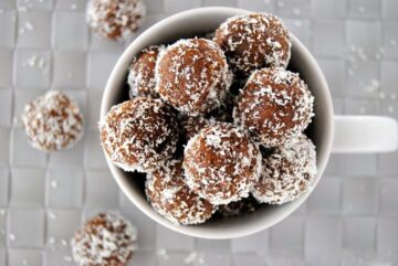 حلوي العيد.. طريقة عمل كرات كاستيلا بمكونات بسيطة غير مكلفة بألذ طعم