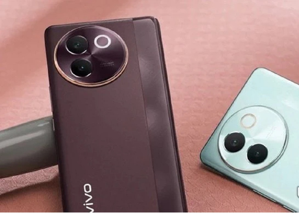 لمحبي السلفي بتصميم فخم.. مواصفات هاتف Vivo V30e الجديد بمعالج أمريكي وسعر مميز