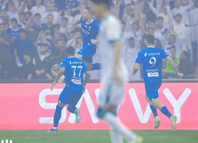 “مواجهة نارية” القنوات الناقلة لمباراة الهلال والأهلي اليوم الاثنين 6 مايو في دوري روشن السعودي
