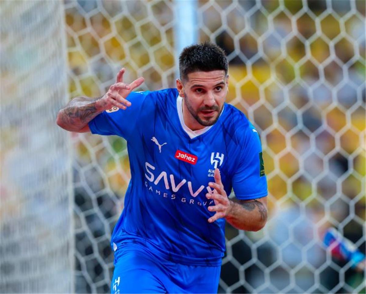 في حضور الأمير محمد بن سلمان.. ميتروفيتش يسجل الهدف الأول في مرمى النصر 1-0 5 في حضور الأمير محمد بن سلمان.. ميتروفيتش يسجل الهدف الأول في مرمى النصر 1-0