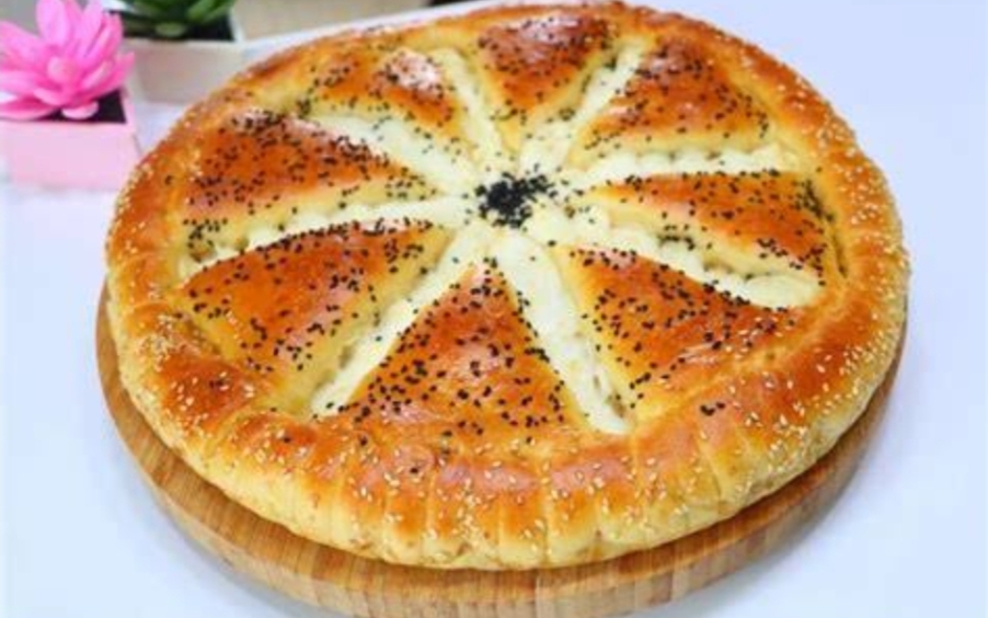 في دقائق اعملي الفطائر التركية بعجينة قطنية وبخطوات سهلة وسريعة