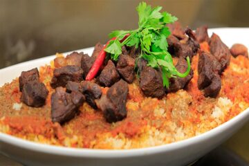 اعرفي الطريقة الصحيحة قبل عيد الأضحي.. خطوات تحضير الفتة باللحمة أو بالدجاج