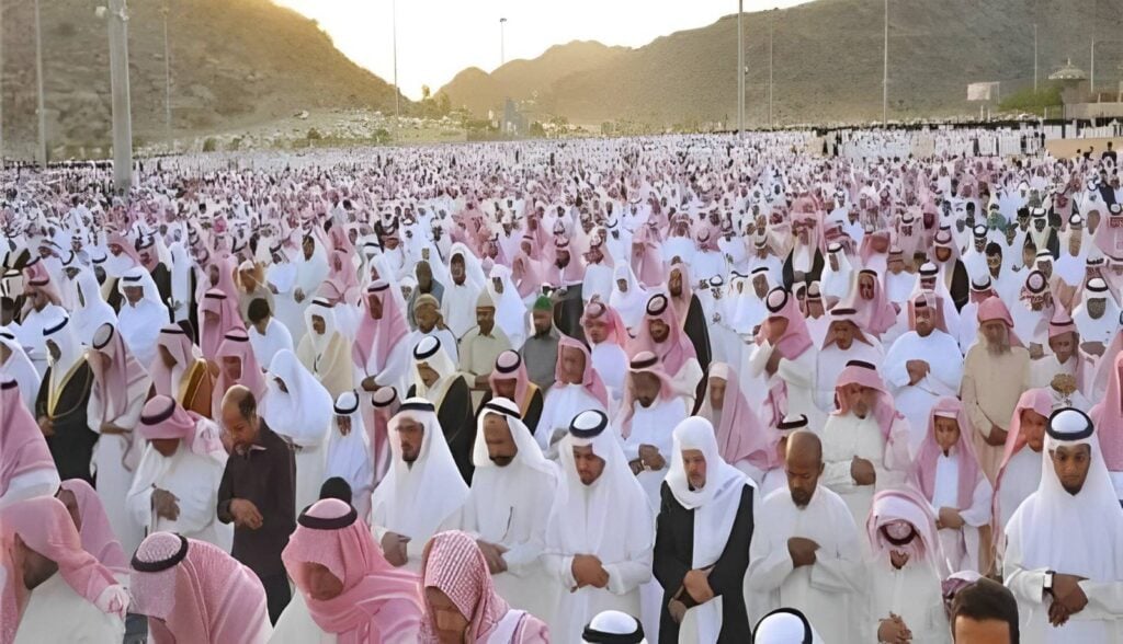 موعد صلاة عيد الأضحى في مكة المكرمة والمدينة المنورة وباقي المدن السعودية 5 موعد صلاة عيد الأضحى في مكة المكرمة والمدينة المنورة وباقي المدن السعودية