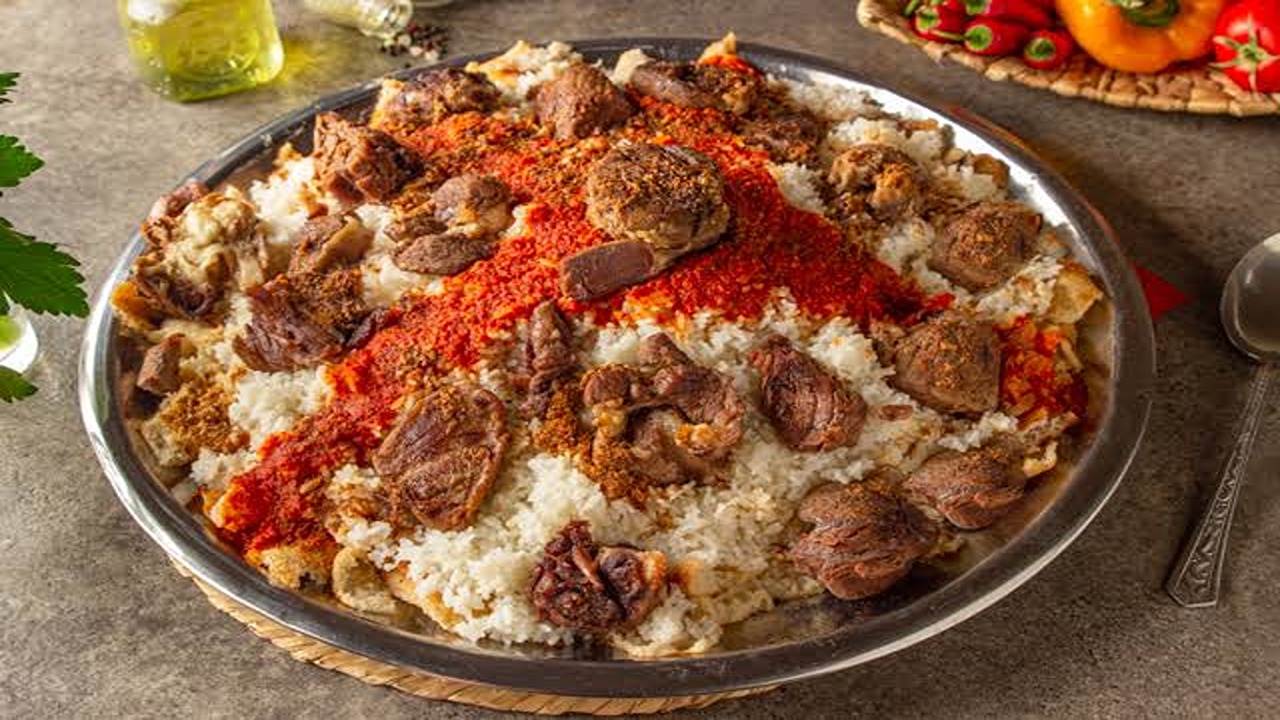 لتحضيرات العيد.. طريقة عمل الفتة على الطريقة المصرية بتتبيلة مميزة مضبوطة على الشعرة 5 لتحضيرات العيد.. طريقة عمل الفتة على الطريقة المصرية بتتبيلة مميزة مضبوطة على الشعرة