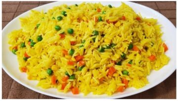 حضريه للعائلة.. طريقة عمل الأرز بالخضار والسجق في المنزل بطعم لا يقاوم