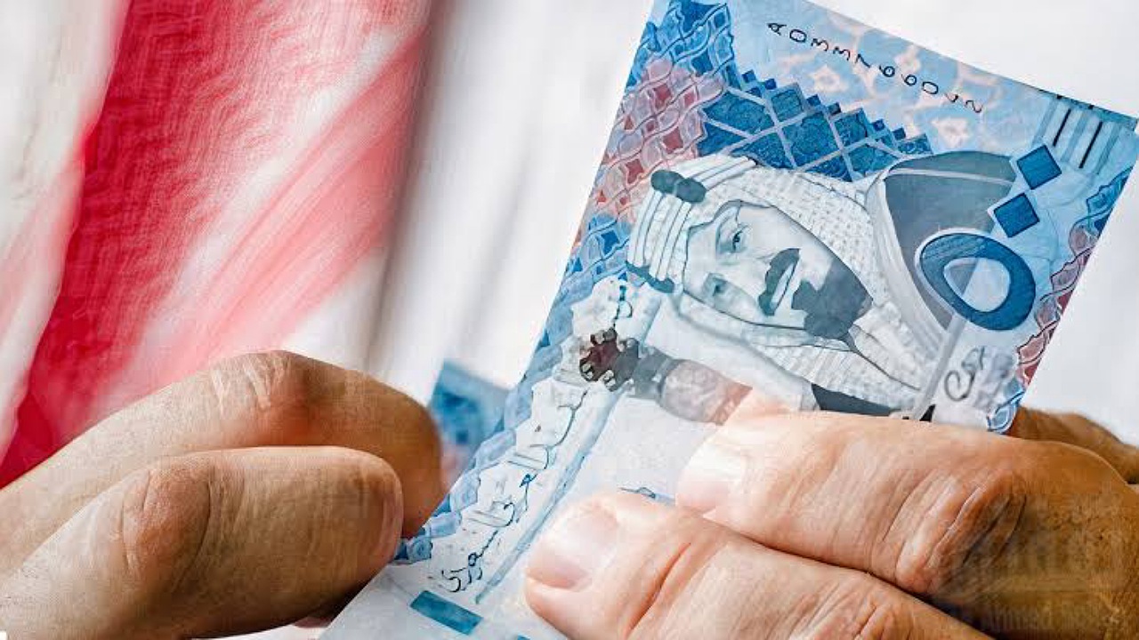 للسعوديين استلام نقدي 100,000 ريال بدون فوائد بالتقسيط 48 شهر لدى بنك التنمية الاجتماعية