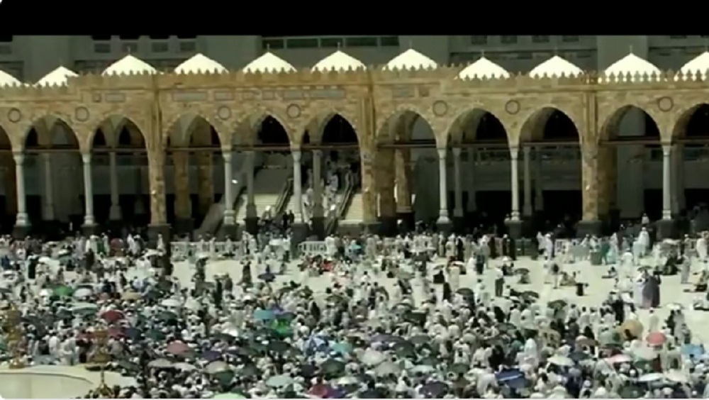 استمرار تخفيف مدة خطبتي وصلاة الجمعة في الحرمين الشريفين 5 استمرار تخفيف مدة خطبتي وصلاة الجمعة في الحرمين الشريفين