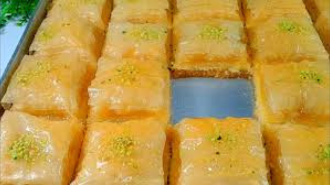 أحلى الحلو في العيد.. طريقة عمل الجلاش الحلو في المنزل بطعم أحلى من الجاهز 5 أحلى الحلو في العيد.. طريقة عمل الجلاش الحلو في المنزل بطعم أحلى من الجاهز