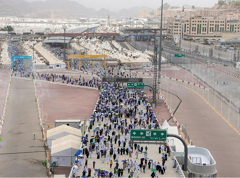 خطة متكاملة من المرور لتيسير حركة حجاج بيت الله الحرام أثناء أداء مناسك الحج 5 خطة متكاملة من المرور لتيسير حركة حجاج بيت الله الحرام أثناء أداء مناسك الحج