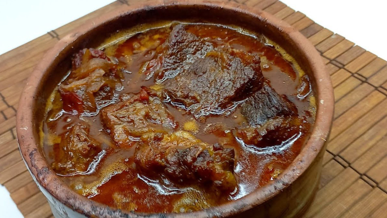 أحلى أكلة لرابع يوم العيد.. طريقة عمل طاجن لحمة بالبصل بأحلى وألذ طعم 5 أحلى أكلة لرابع يوم العيد.. طريقة عمل طاجن لحمة بالبصل بأحلى وألذ طعم