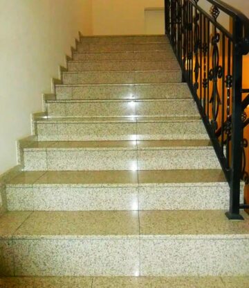 طريقة تنظيف السلم من الاتربه بخطوات سهله وتعطيره برائحه ثابته