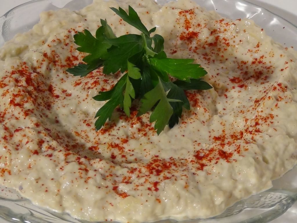 طريقة عمل بابا غنوج بالطحينة بطريقة المطاعم بمذاق شهي بمكونات بسيطة 5 طريقة عمل بابا غنوج بالطحينة بطريقة المطاعم بمذاق شهي بمكونات بسيطة