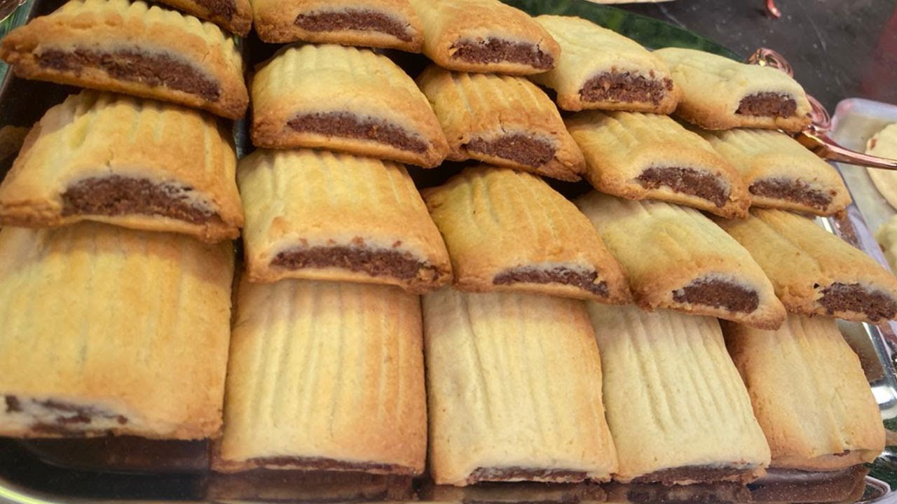 فطار العيد.. طريقة عمل بسكويت العجوة في المنزل أحلى الحلو في بيتك 5 فطار العيد.. طريقة عمل بسكويت العجوة في المنزل أحلى الحلو في بيتك