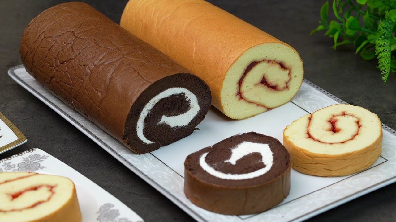 طريقة عمل سويسرول الشيكولاته بوصفة سهلة وغير مكلفة وطعمه أحلى من بتاع المحلات