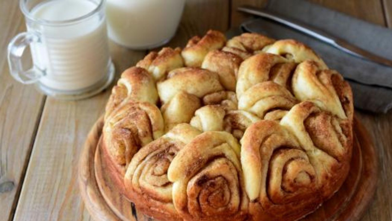 طريقة عمل كيكة السينابون بصوص القرفة المكرمل في البيت