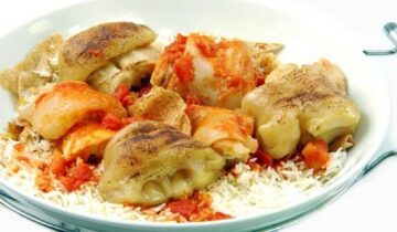 بمناسبة العيد اتعلمي طريقة الأكلات الحرشة دي.. عمل فتة الكوارع بكل اسرارها وتكاتها بمذاق مميز