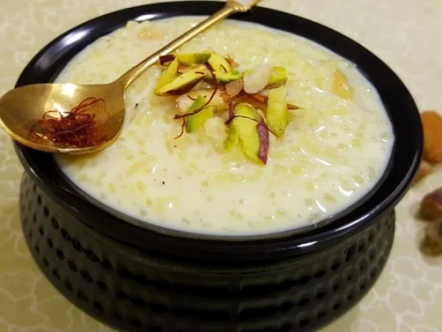 استمتعي بأشهى الحلويات المصرية: طريقة عمل الأرز بلبن بقوام كريمي كالمحلات في خطوات بسيطة 5 استمتعي بأشهى الحلويات المصرية: طريقة عمل الأرز بلبن بقوام كريمي كالمحلات في خطوات بسيطة