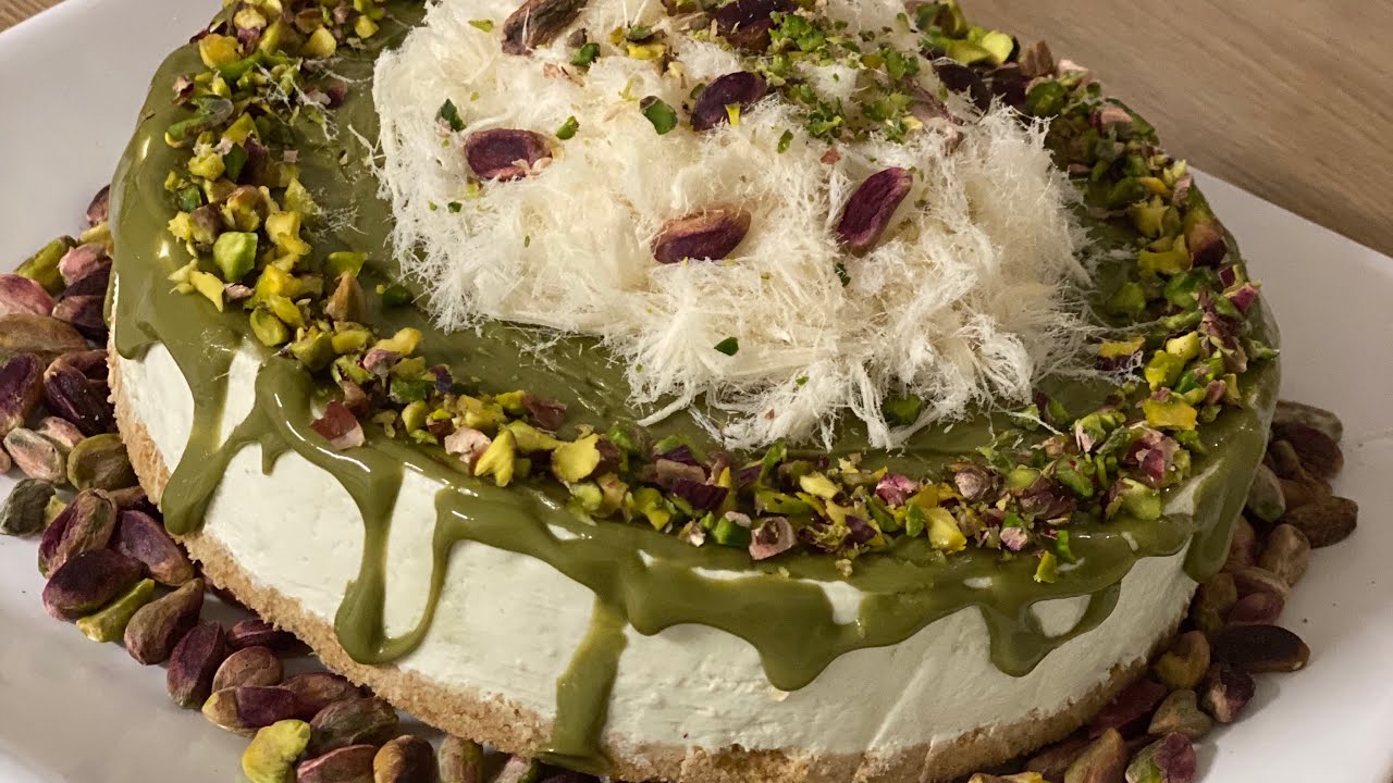 بطعم خيالي.. طريقة عمل كيك البستاشيو بالجبن الكريمي 5 بطعم خيالي.. طريقة عمل كيك البستاشيو بالجبن الكريمي