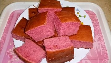 قدميها للضيوف في العيد.. طريقة عمل كيكة الفراولة الاسفنجية بقوام رائع وطعم خرافي