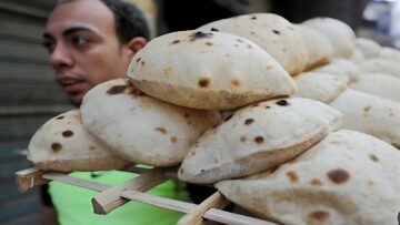 مقترح لتقليل حصة المواطن من الخبز إلى 3 أرغفة.. رد حاسم من وزير التموين