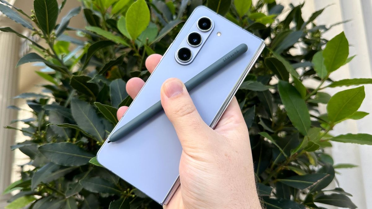 “هاتف Samsung Galaxy Z Fold6 وصل السعودية”.. احصل عليه من مكتبة جرير وقسط حتى 36 شهر