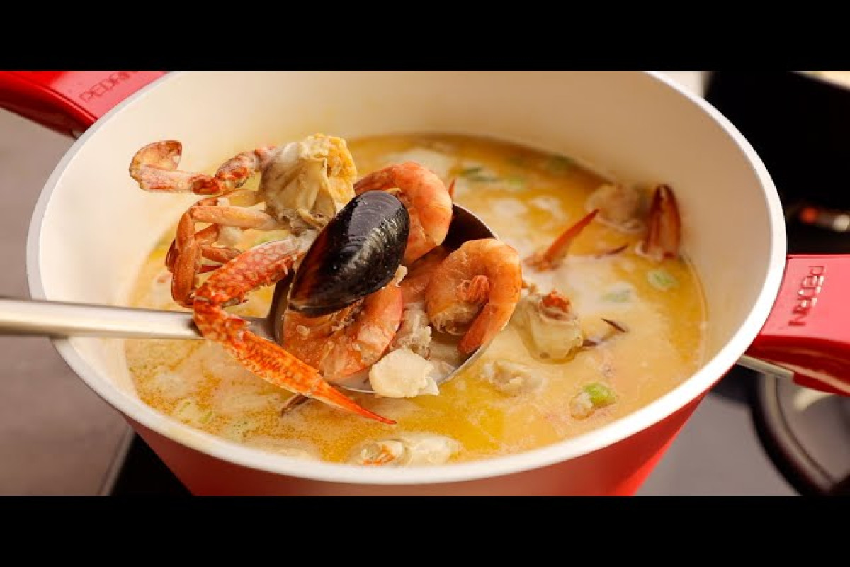 طريقة عمل شوربة السي فود بالكريمة بخطوات بسيطة وسريعة
