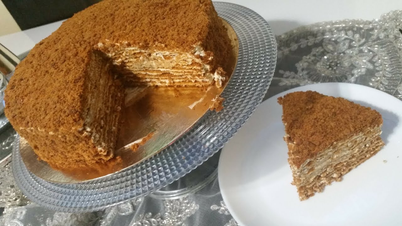طريقة تحضير كيكة العسل بالبسكويت في المنزل بمكونات اقتصادية