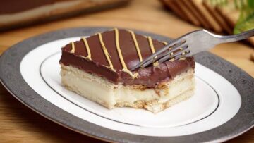 بطعم خرافي لا يقاوم.. طريقة عمل حلى البفاريا في البيت بدون بيض أو كريمة