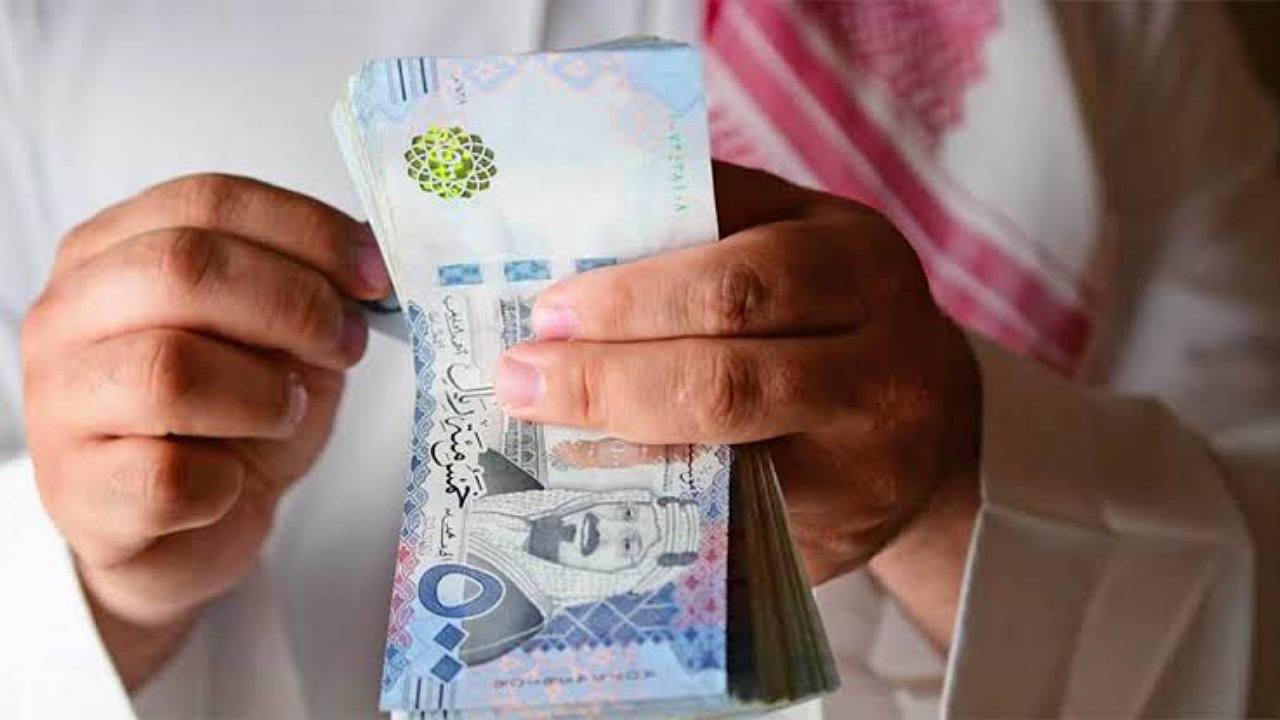 سدد ديونك وادفع التزاماتك..تحويل فوري 25000 ريال بدون كفيل أو تحويل الراتب بالتقسيط على 24 شهر