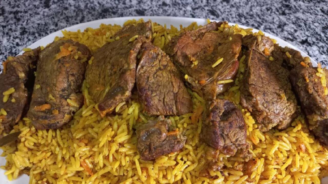 بأسهل طريقة .. كيف تحضرين الكبسة باللحم في منزلك؟ على أصولها
