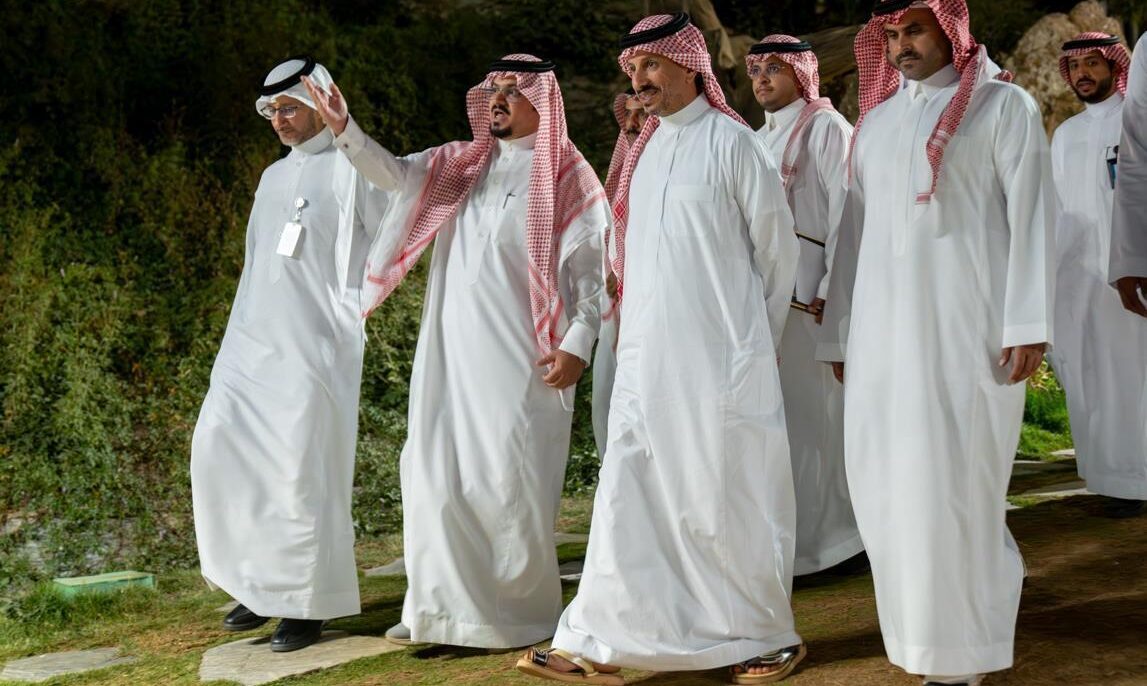 الخطيب يزور الباحة ويتفقد مشروعات صندوق التنمية السياحي