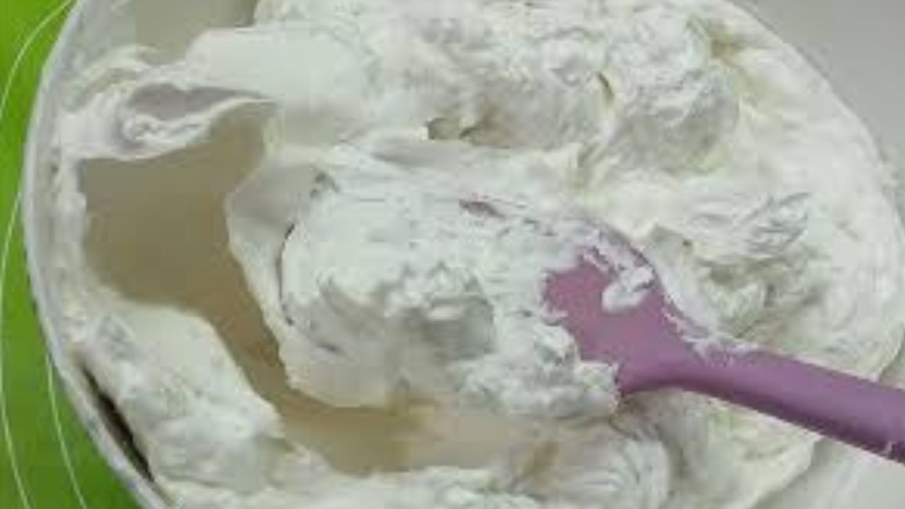 وصفة عبقرية هتخليكي بكوب حليب فقط تعملي كريم شانتيه بدون ما تكلفي نفسك وتشتري الجاهز الغالي