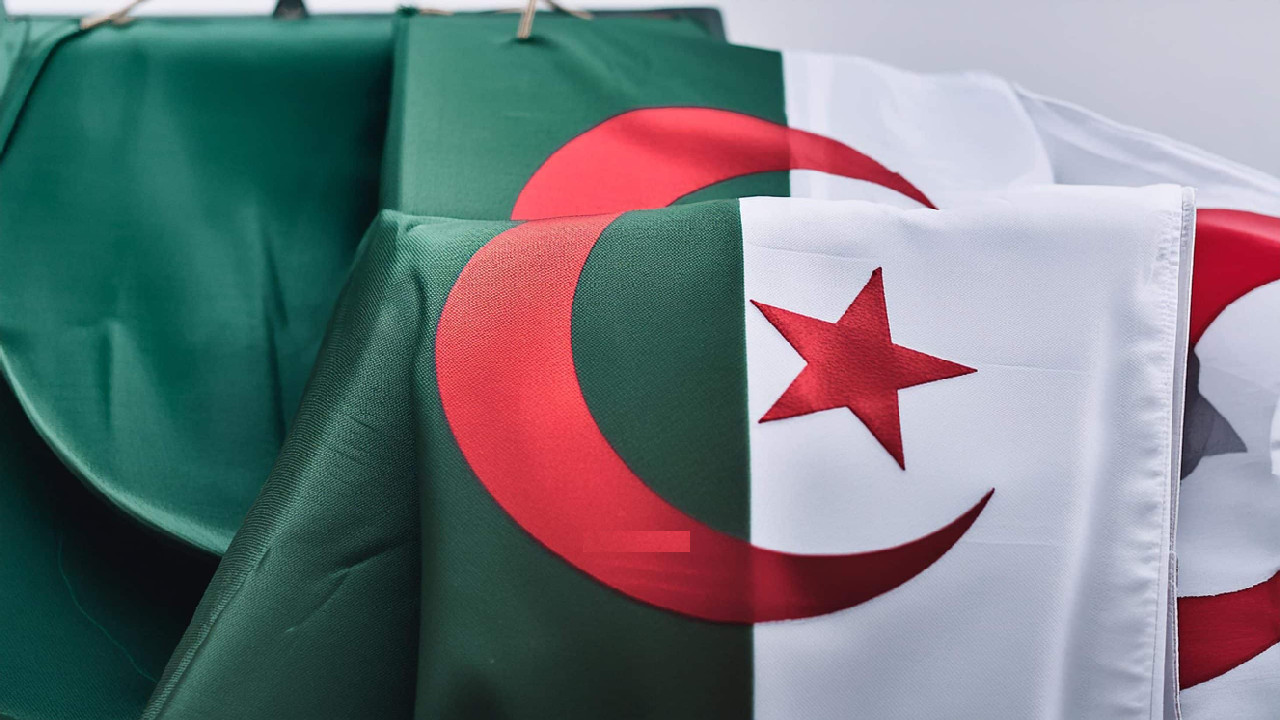 خطوات التسجيل في منصة توظيف الأساتذة المتعاقدين بالجزائر 2024 وشروط التقديم معهم