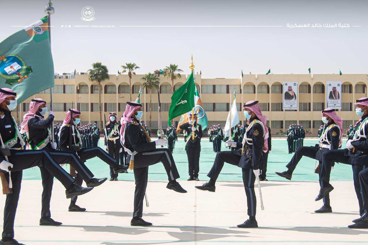 رسميا كلية الملك خالد العسكرية تعلن عن موعد التسجيل بدورة التأهيل العسكري للضباط الجامعيين للعام الدراسي 1446هـ