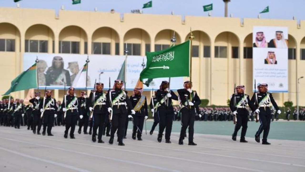 شروط تسجيل الضباط الجامعيين بكلية الملك خالد العسكرية 1446 والعمر المطلوب