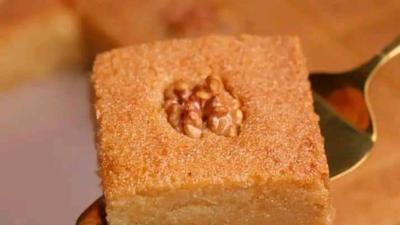 بسبوسة بالسمن البلدي المرملة الساحرة.. حلاوتها متتوصفش لذيذة لا تقاوم 6 بسبوسة بالسمن البلدي المرملة الساحرة.. حلاوتها متتوصفش لذيذة لا تقاوم