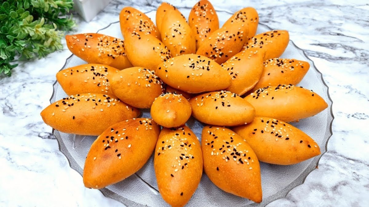 بنص كيلو دقيق وبدون بيض ولا زبدة .. حضري بوريك الافران هش ومقرمش والطعم أكثر من رائع