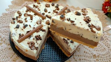 طريقة عمل تورتة الآيس كريم بأسرار الحلوانية بمكونات سهلة وخطوات بسيطة وطعم أكثر من رائع