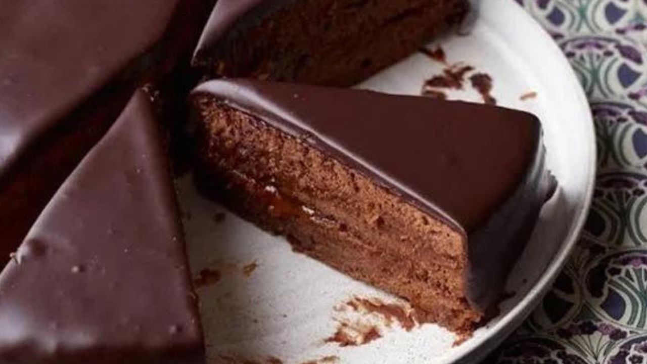 طريقة عمل شوكلت كيك بألذ وصفة مش هتاخد منك لا وقت ولا مجهود والطعم هيبهر كل ضيوفك