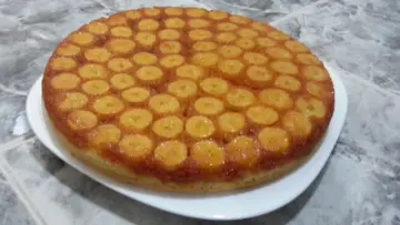 طريقة عمل كيكة الموز بالكراميل لذيذة ومكرملة بخطوات سهلة وبسيطة وطعمها أكثر من رائع