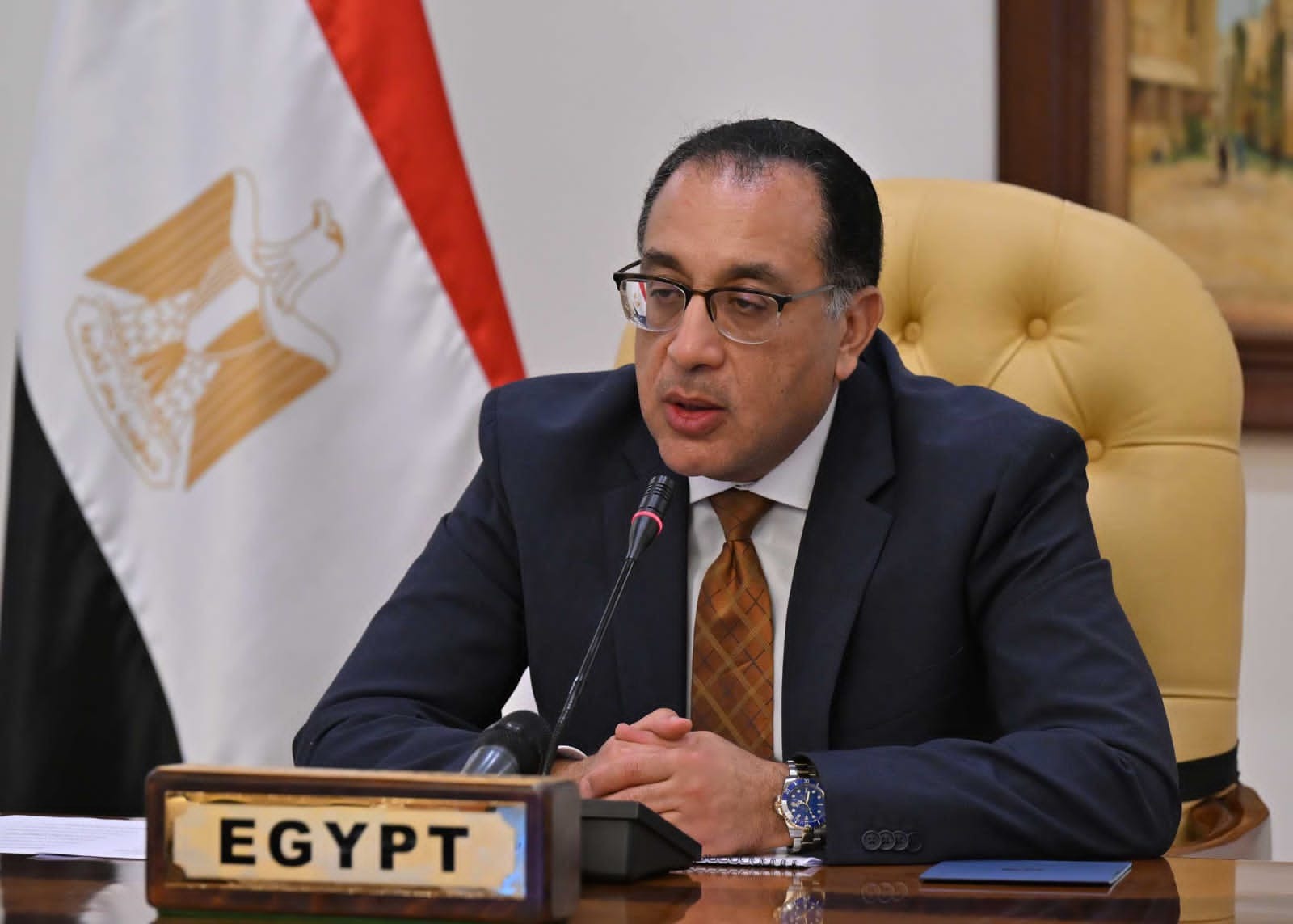 برئاسة مدبولي.. الموافقة على 11 قرارًا هامًا في أول اجتماع للحكومة الجديدة 5 برئاسة مدبولي.. الموافقة على 11 قرارًا هامًا في أول اجتماع للحكومة الجديدة
