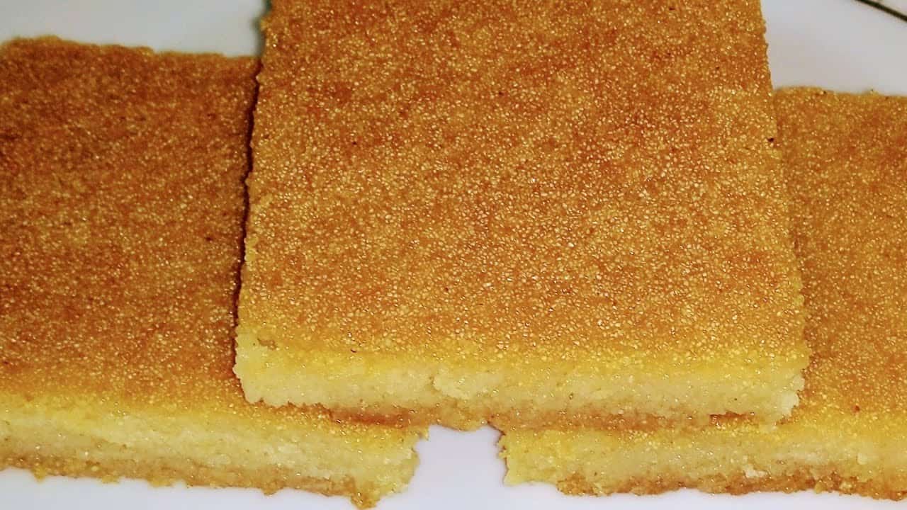 ملكة الحلويات البسبوسة بالزبادي مرملة وطرية وطعمها لذيذ لا يقاوم