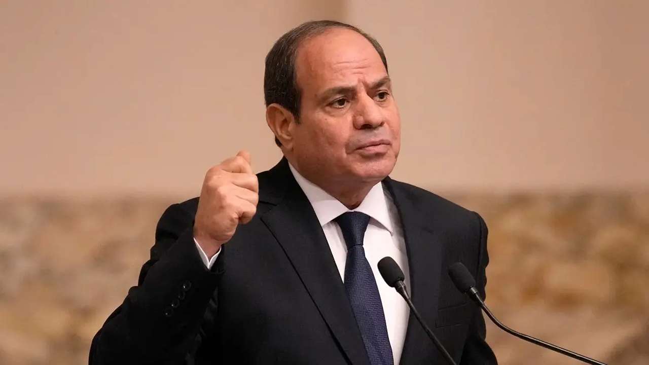 الرئيس السيسي يُصدر قرار هام وحاسم بشأن وفاة أحمد رفعت.. وأول تعليق من شقيق اللاعب