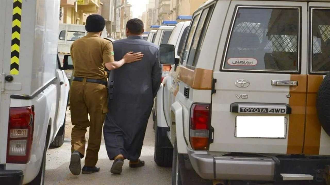 تنبيه هام من الجوازات بشأن تقديم بلاغ هروب العامل بعد انتهاء إقامته