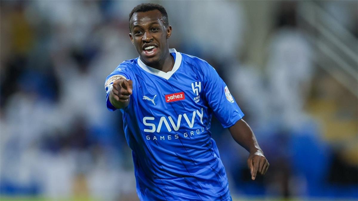 مفاجأة.. سعود عبدالحميد لاعب الهلال يقترب من الانتقال إلى الدوري الإيطالي