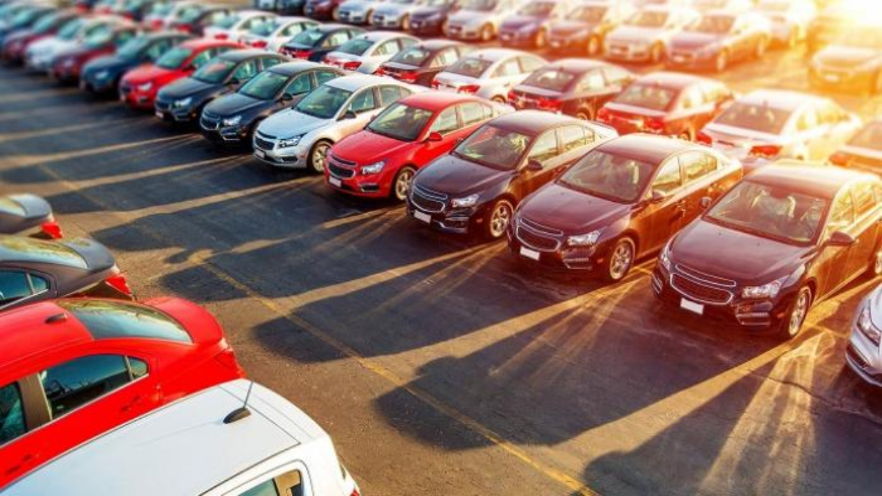 بسعر مش هتصدقه الحق نفسك!!.. 5 سيارات في سوق السيارات المستعمله بحالات ممتازة