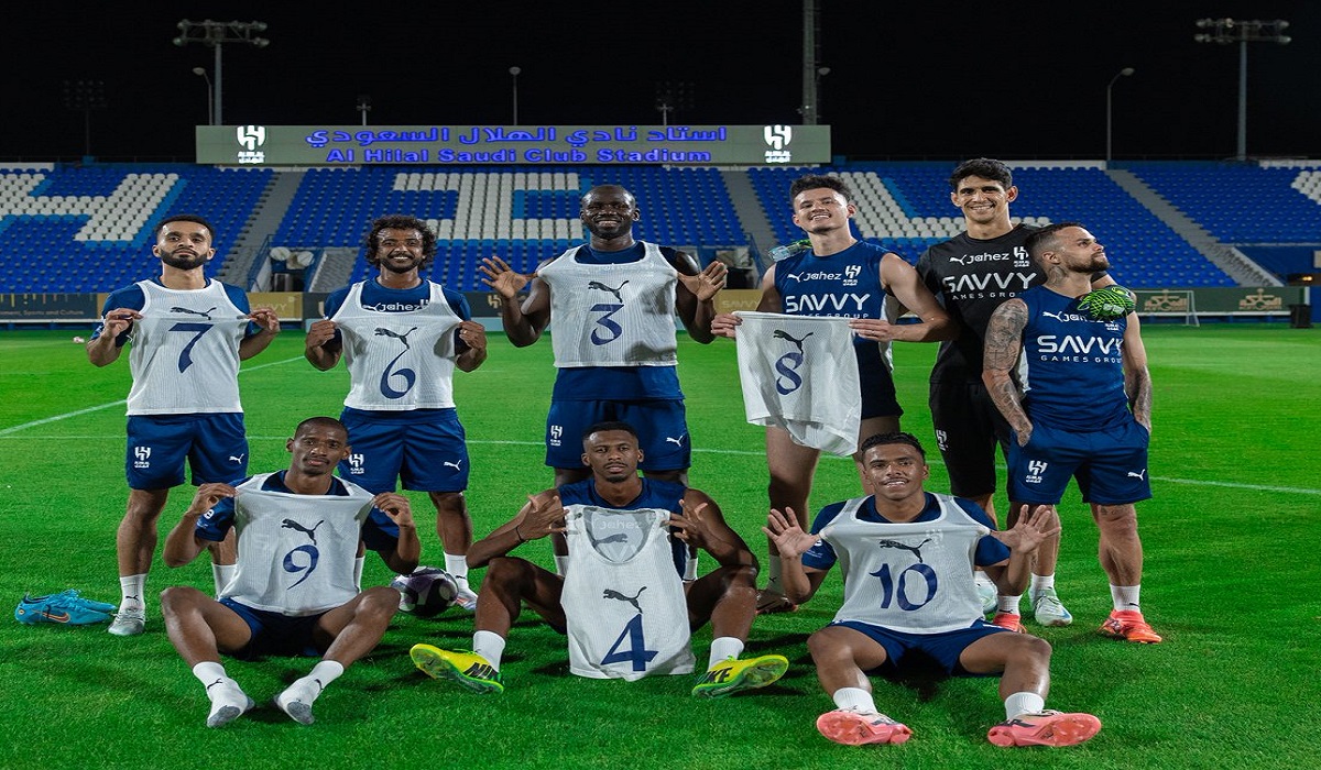 الهلال السعودي يتلقى ضربة موجعة قبل مواجهته المرتقبة أمام الأهلي في بطولة السوبر