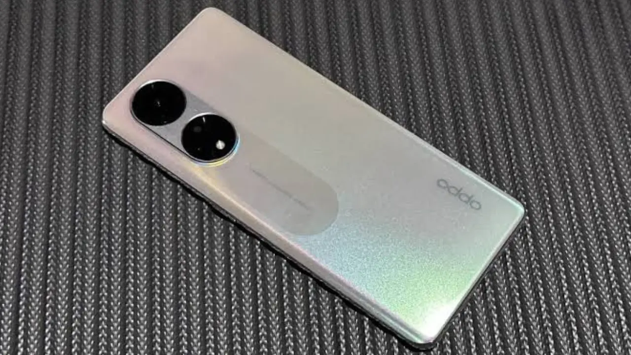 بمواصفات ممتازة.. تعرف على سعر ومواصفات هاتف Oppo Reno 8T 5G