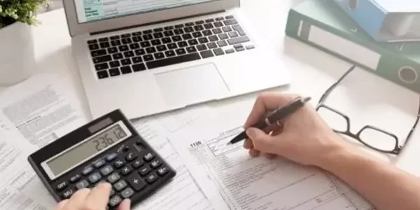 متوسط رواتب المحاسبين في السعودية 1446 حسب الدرجة العلمية وعدد سنوات الخبرة