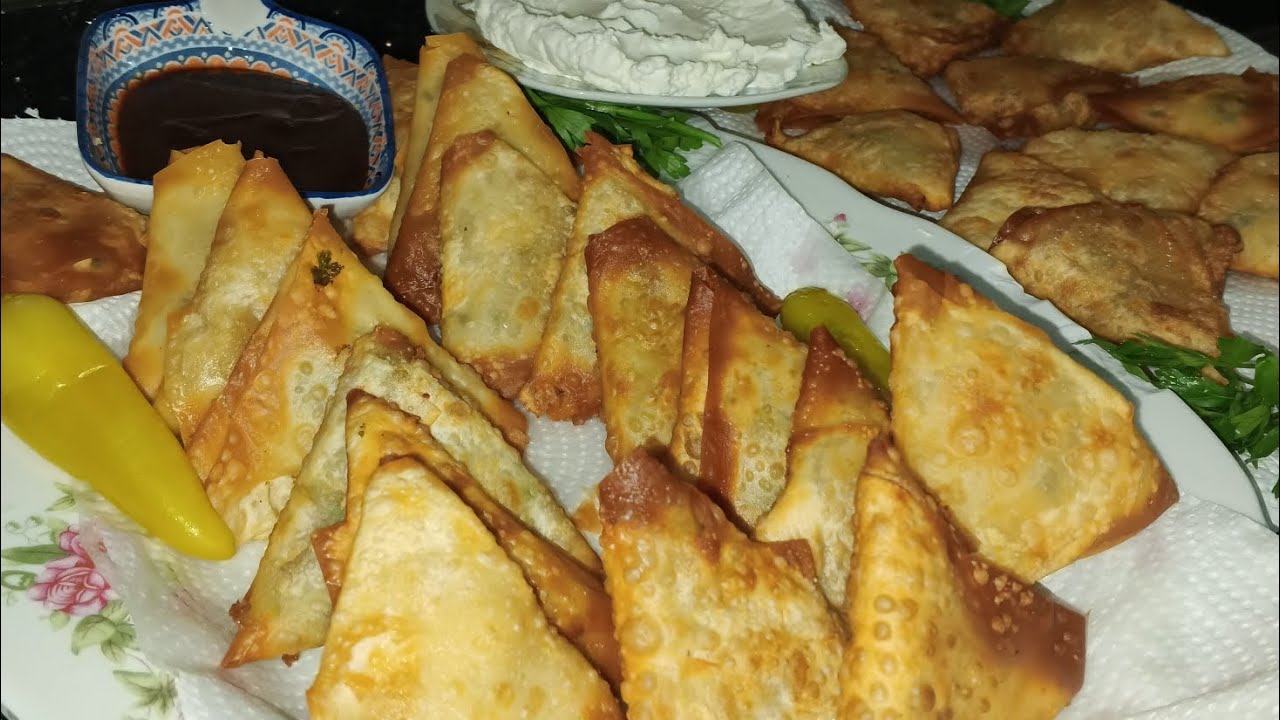 أفضل المقبلات على سفرتك.. طريقة عمل سمبوسة البطاطس بالجبن بطعم ولا أروع